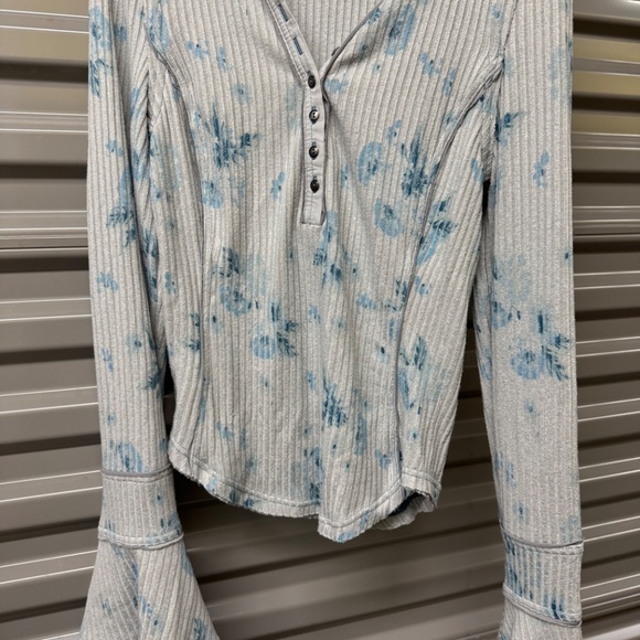 Top - Picture 8 of 8